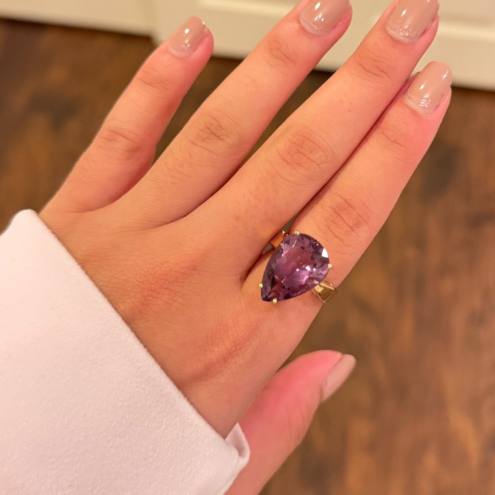 Solid 10k Gold Pear Shape Amethyst Ring - image 1